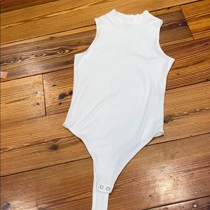 White Hollister bodysuit with taller tighter neck